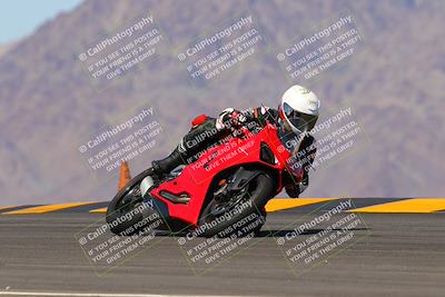 media/Oct-09-2022-SoCal Trackdays (Sun) [[95640aeeb6]]/Turn 9 (1pm)/